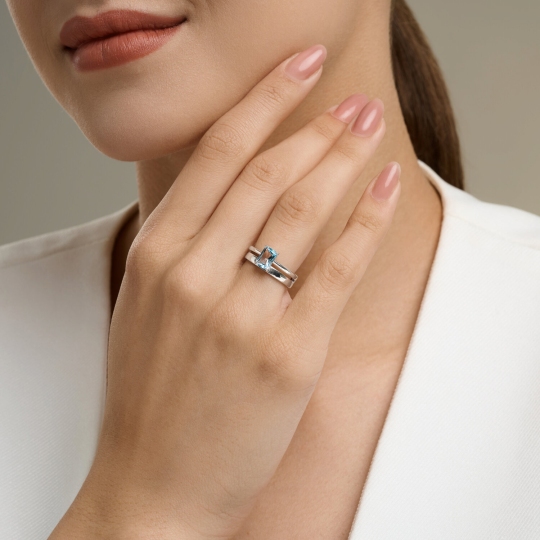 Кольцо из серебра с топазом