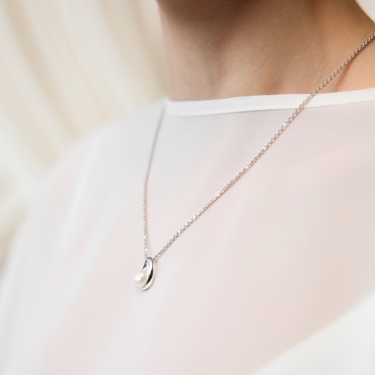 Подвеска из серебра с жемчугом