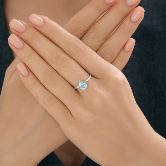 Кольцо из серебра с топазом