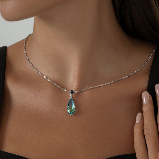 Подвеска из серебра с ситаллом и фианитом