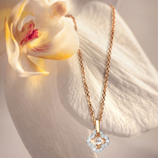 Подвеска из золота с фианитами