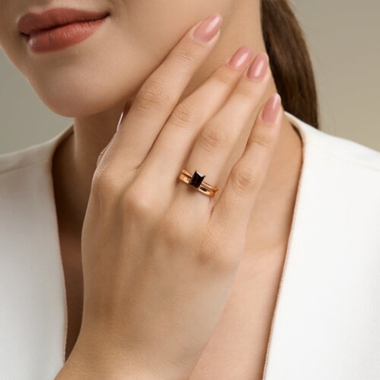 Кольцо из серебра с позолотой и гранатом