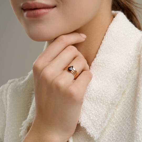 Кольцо из серебра с позолотой и гранатом