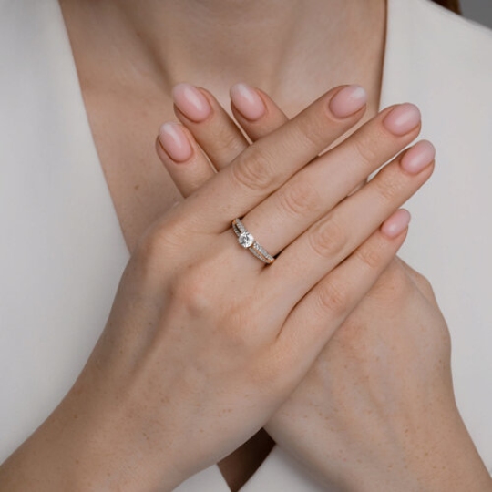 Кольцо из серебра с позолотой и фианитами