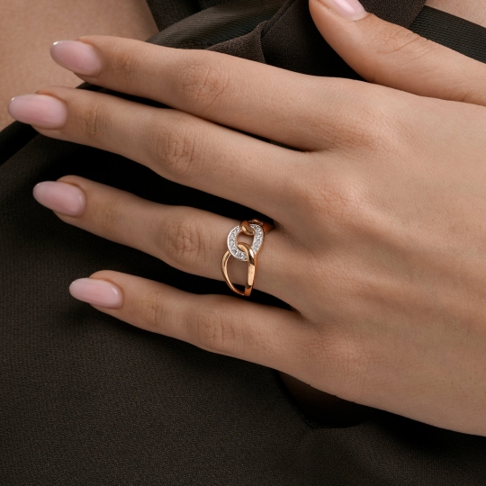 Кольцо из золота с фианитами