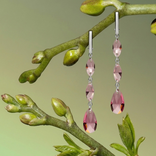 Серьги из серебра с ювелирными кристаллами