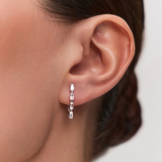 Серьги из серебра с фианитами