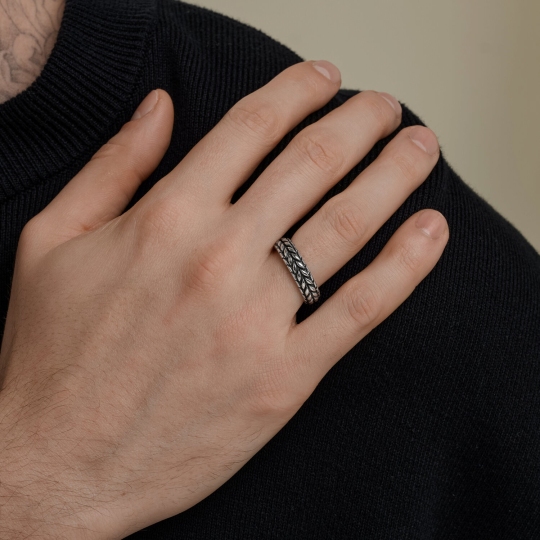 Кольцо из стали