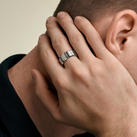 Кольцо из стали