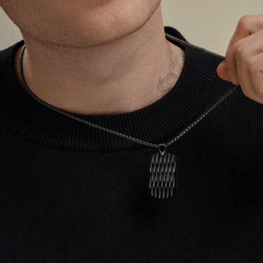 Колье из стали