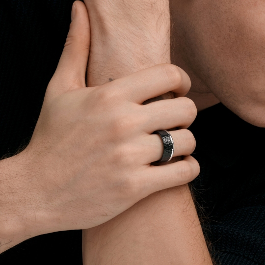 Кольцо из стали