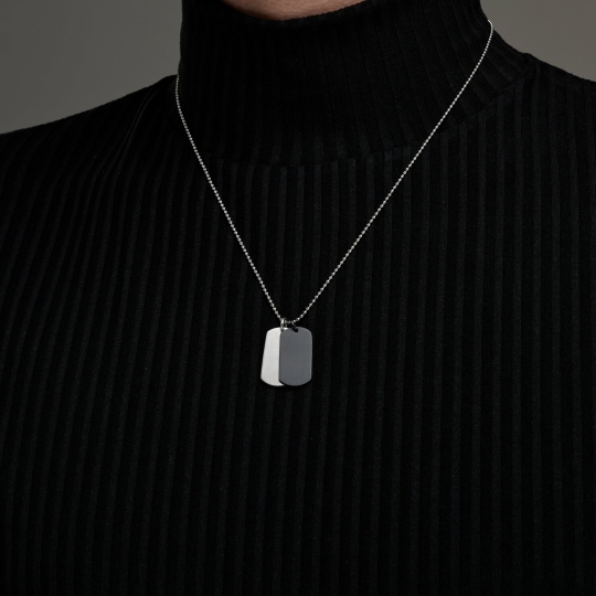 Колье из стали