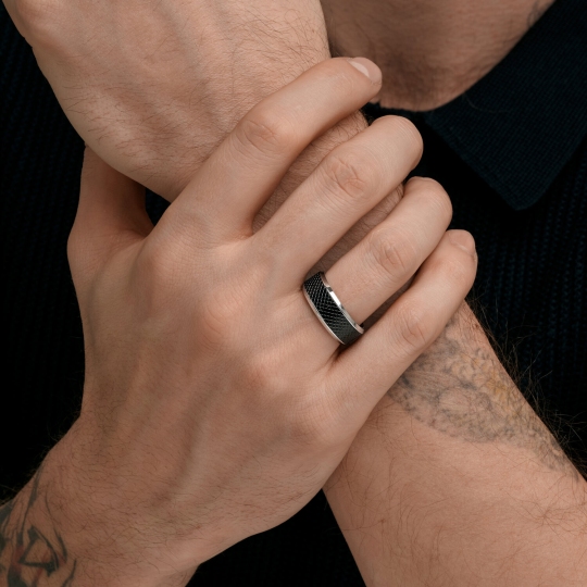 Кольцо из стали