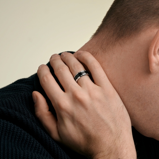 Кольцо из стали