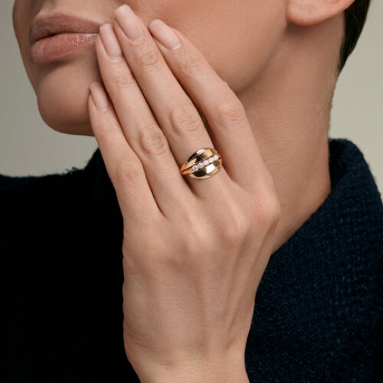 Кольцо из золота с фианитами