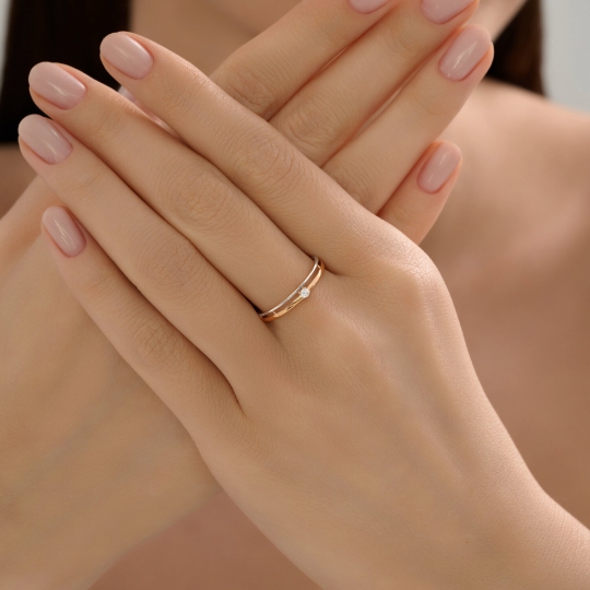 Кольцо из золота с фианитом