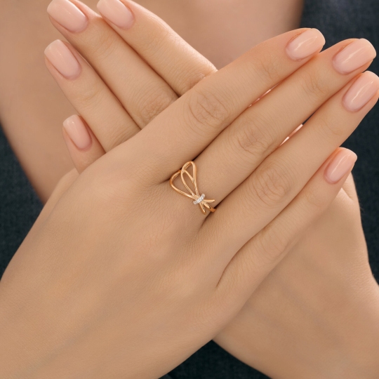 Кольцо из золота с фианитами