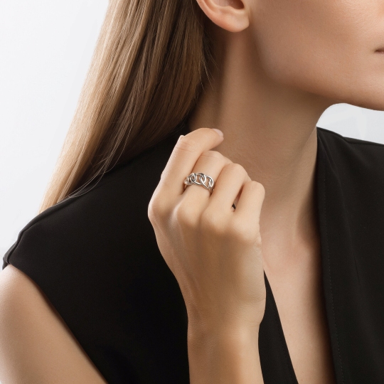 Кольцо из белого золота