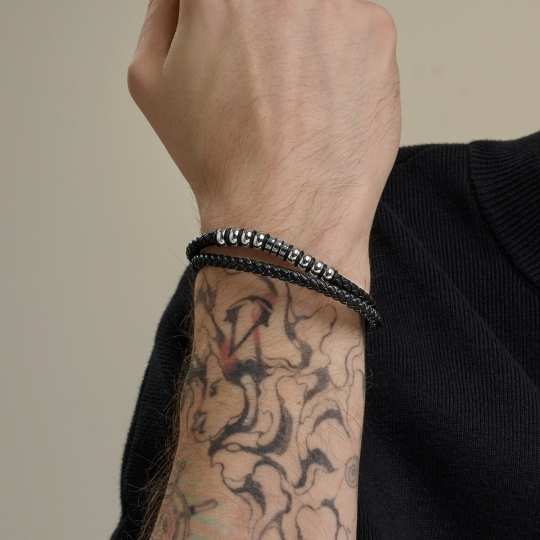 Браслет из кожи со вставками из стали