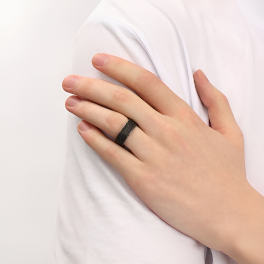 Кольцо из стали