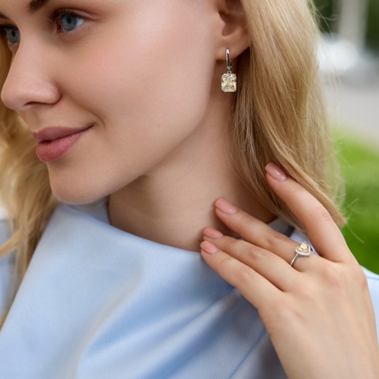 Серьги из серебра с фианитами