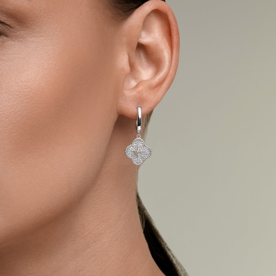 Серьги из серебра с фианитами
