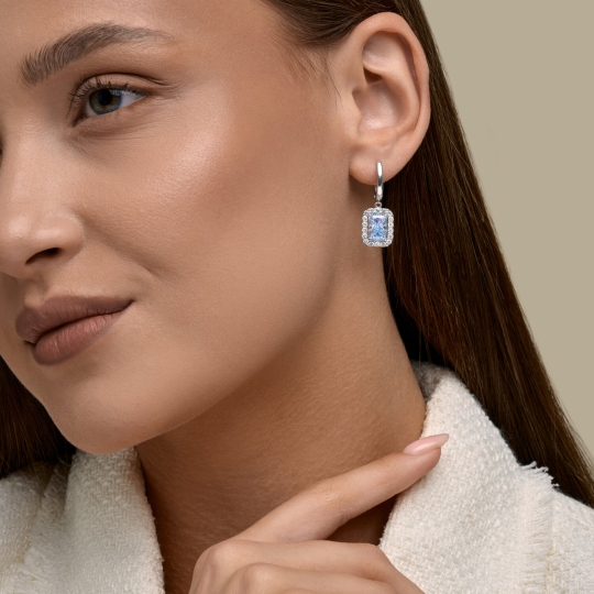 Серьги из серебра с фианитами