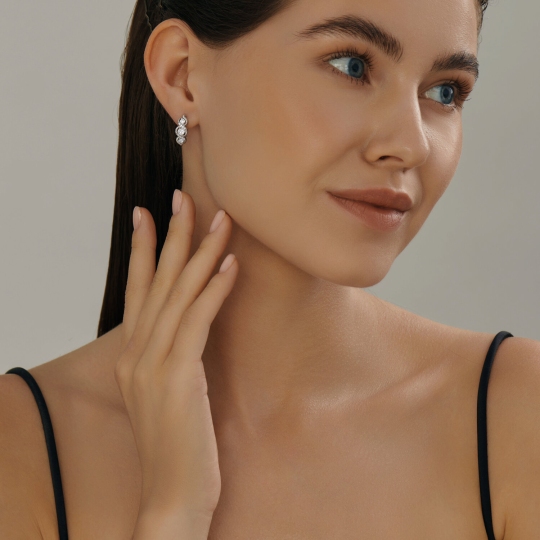 Серьги из серебра с фианитами