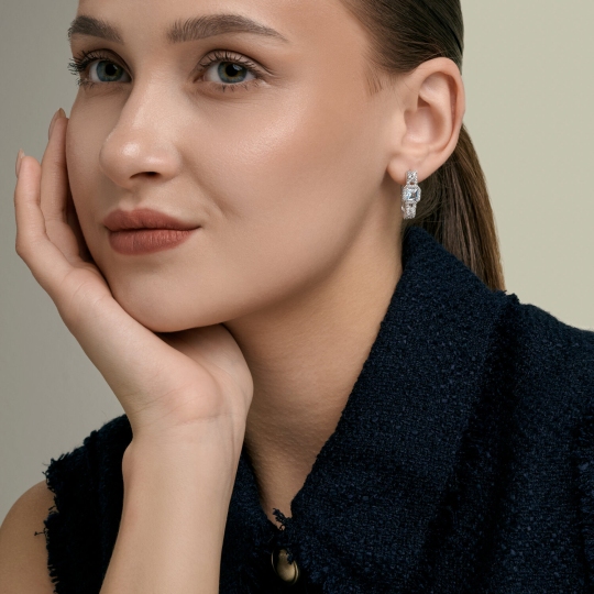 Серьги из серебра с топазами и фианитами