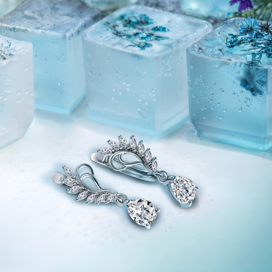 Серьги из серебра с фианитами