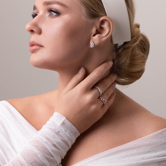 Серьги из серебра с фианитами