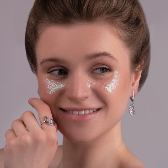 Серьги из серебра с фианитами