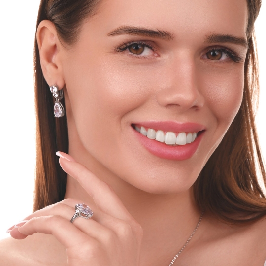 Серьги из серебра с фианитами