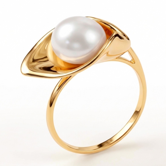 Кольцо из золота с жемчугом