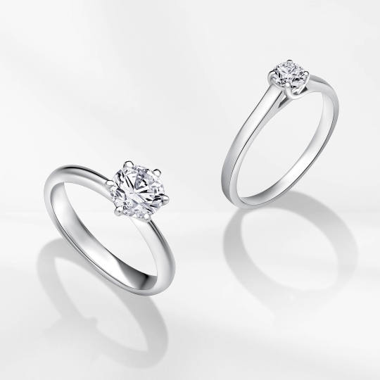 Кольцо из белого золота с бриллиантом 1 ct