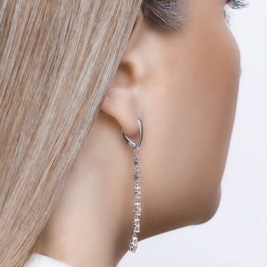 Серьги из серебра с фианитами