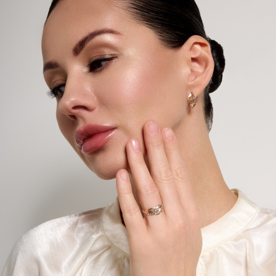 Серьги из золота с алмазной гранью