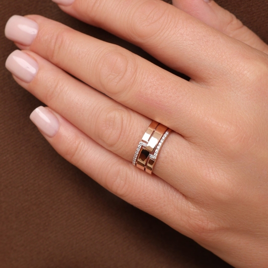 Кольцо из золота с фианитами