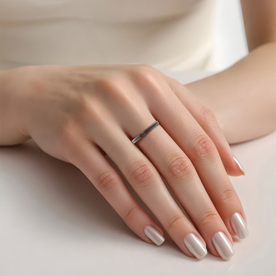 Кольцо из серебра с фианитами