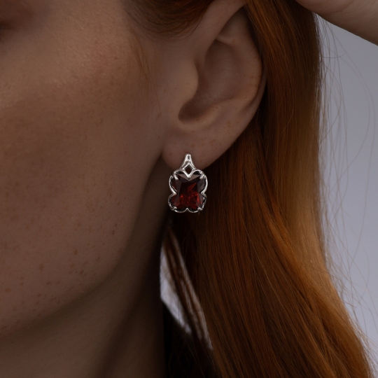 Серьги из серебра с гранатами