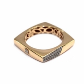 Кольцо-печатка из золота с фианитами