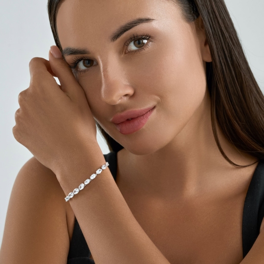 Браслет из серебра с фианитами