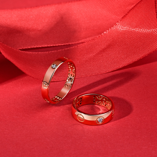 Кольцо из золота с фианитом