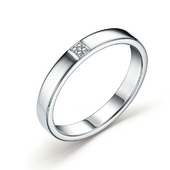 Обручальное кольцо из серебра с бриллиантами