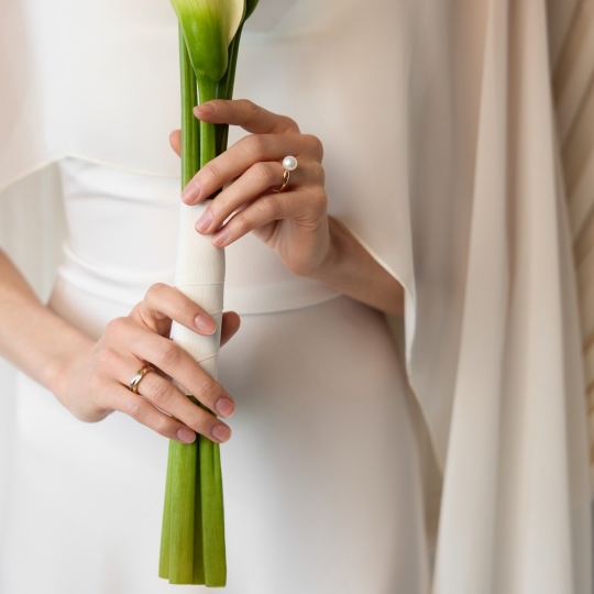 Кольцо из золота с жемчугом