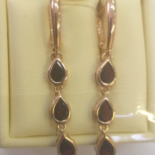 Серьги из золота с гранатами