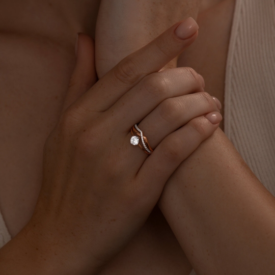 Кольцо из серебра с позолотой и фианитами